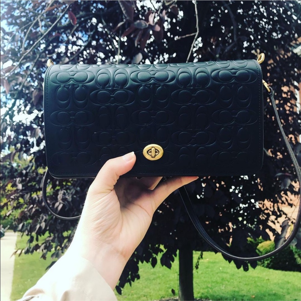 🎉 COACH: Embossed Dinky